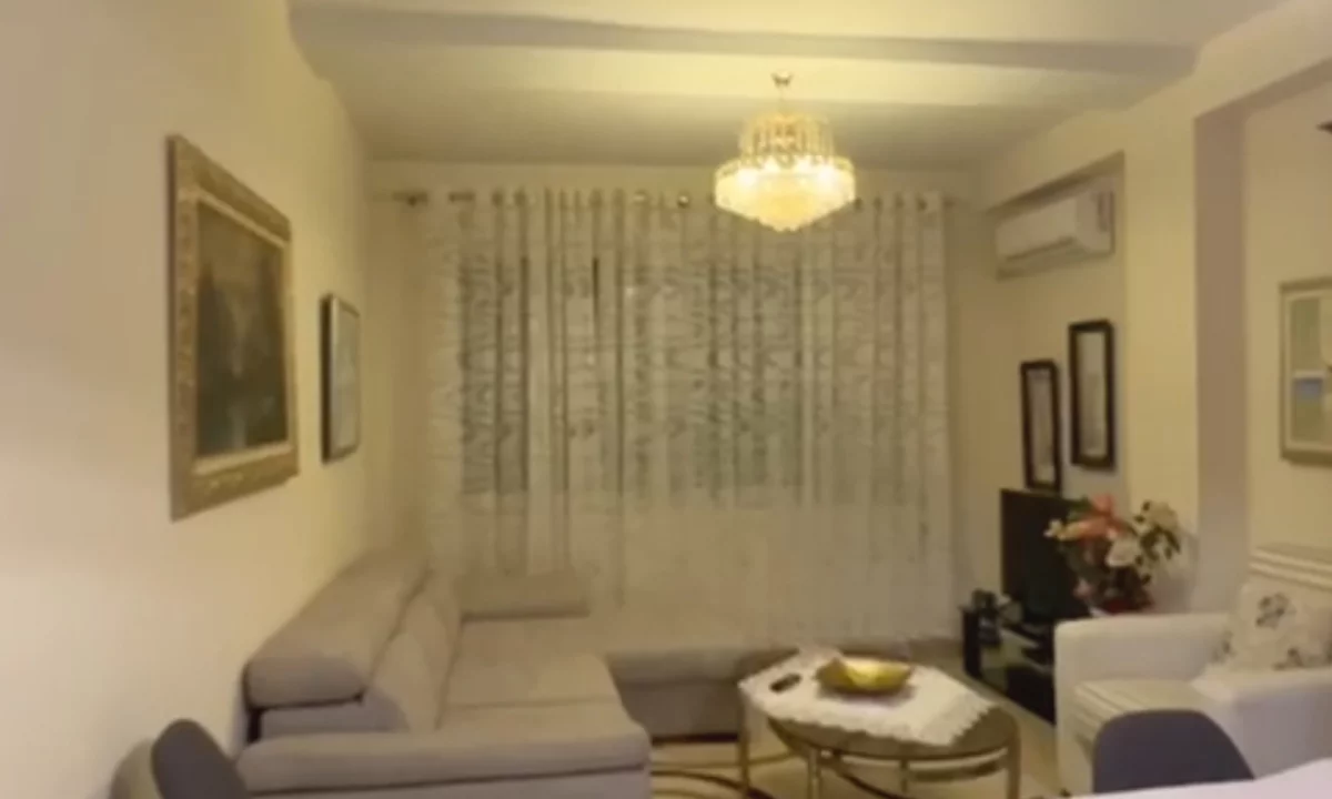 Shtepi me qera Apartament ne Tirane, 1+1, Mobilimi E mobiluar, Pagesa 700  Euro.