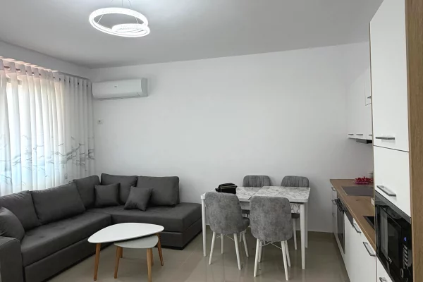 Jepet me qera apartament 1+1 + 🅿️ parkim Tudës – Astir.