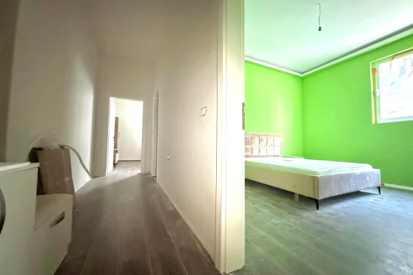 Shtepi ne shitje Apartament ne Tirane, 1+1, Mobilimi E mobiluar, Pagesa 150,000  Euro.