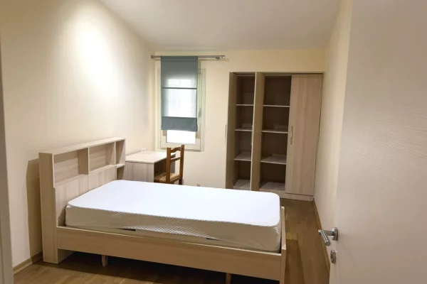 Shtepi me qera Apartament ne Tirane, 2+1, Mobilimi E mobiluar, Pagesa 60,000  Leke.