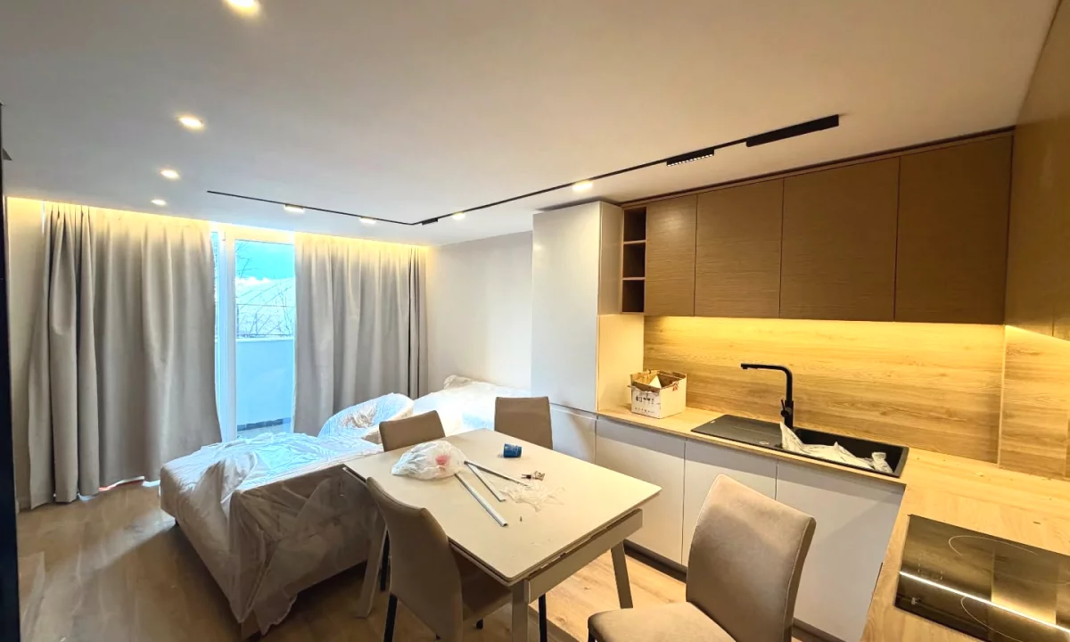 Shtepi me qera Duplex(shtepi me 2 kate) ne Tirane, 1+1, Mobilimi E mobiluar, Pagesa 70,000  Leke.