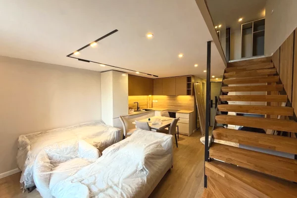 Shtepi me qera Duplex(shtepi me 2 kate) ne Tirane, 1+1, Mobilimi E mobiluar, Pagesa 70,000  Leke.