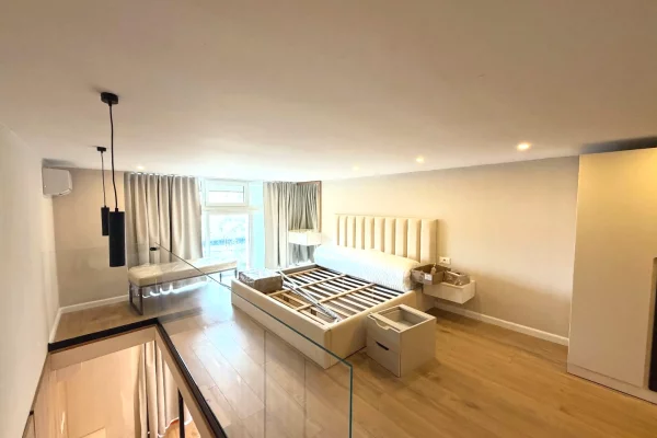 Shtepi me qera Duplex(shtepi me 2 kate) ne Tirane, 1+1, Mobilimi E mobiluar, Pagesa 70,000  Leke.