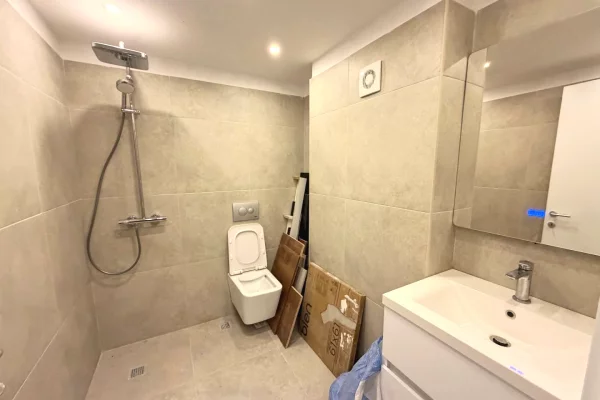 Shtepi me qera Duplex(shtepi me 2 kate) ne Tirane, 1+1, Mobilimi E mobiluar, Pagesa 70,000  Leke.