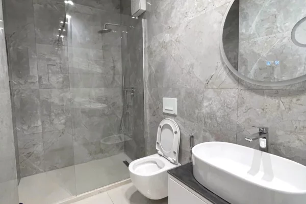 Shtepi me qera Apartament ne Tirane, 2+1, Mobilimi E mobiluar, Pagesa 900  Euro.