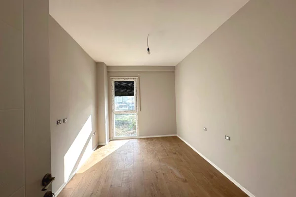 Jepet me qera apartament 2+1 ne Kompleksin "Bermon" te Rruga "Dine Hoxha