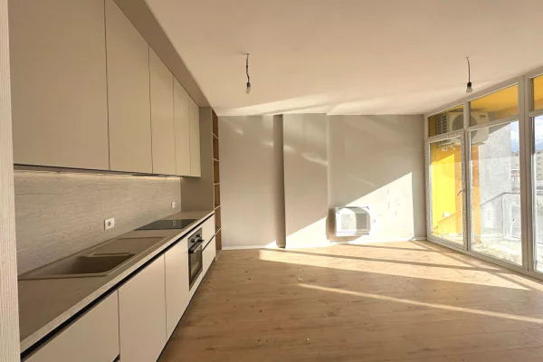 Shtepi me qera Apartament ne Tirane, 2+1, Mobilimi Bosh, pa mobiluar, Pagesa 50,000  Leke.