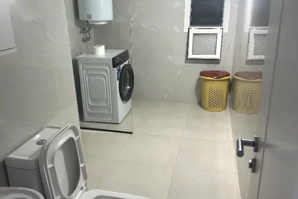 Shtepi me qera Apartament ne Tirane, 1+1, Mobilimi E mobiluar, Pagesa 40,000  Leke.