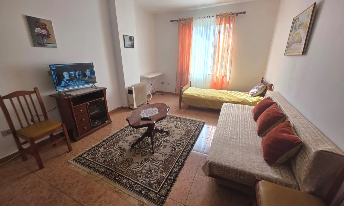 Shtepi me qera Apartament ne Tirane, 1+1, Mobilimi E mobiluar, Pagesa 500  Euro.