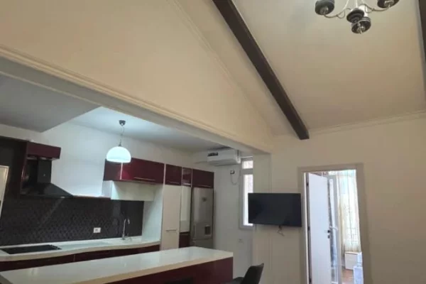 Shtepi me qera Apartament ne Tirane, 1+1, Mobilimi E mobiluar, Pagesa 50,000  Leke.