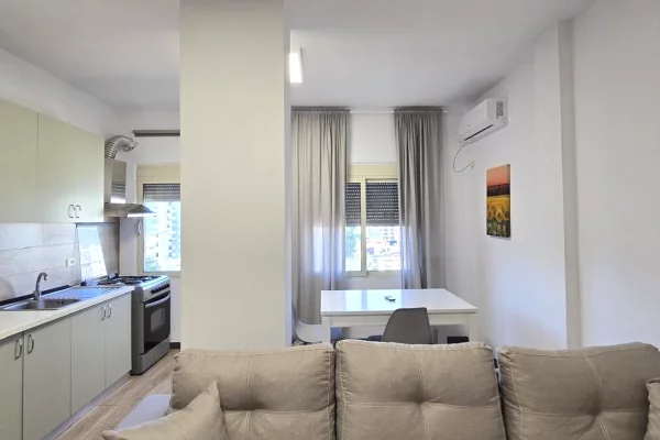 Shtepi ne shitje Apartament ne Tirane, 2+1, Mobilimi E mobiluar, Pagesa 185,000  Euro.