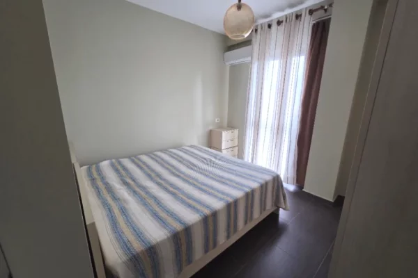 Shtepi me qera Apartament ne Tirane, 1+1, Mobilimi E mobiluar, Pagesa 450  Euro.