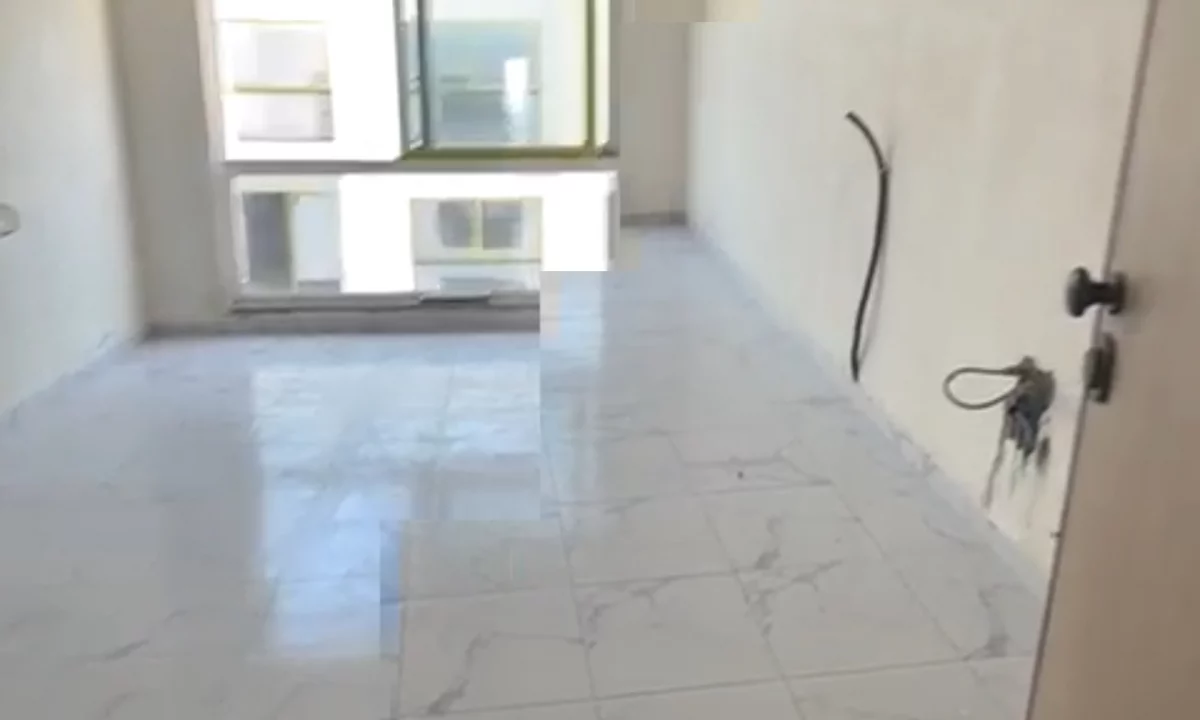 Shtepi ne shitje Apartament ne Durres, 1+1, Mobilimi Bosh, pa mobiluar, Pagesa 77,000  Euro.