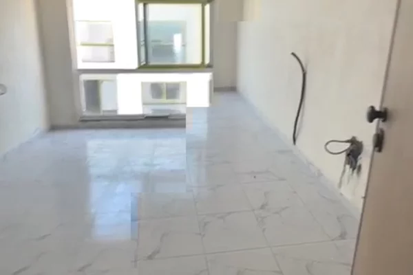Shtepi ne shitje Apartament ne Durres, 1+1, Mobilimi Bosh, pa mobiluar, Pagesa 77,000  Euro.