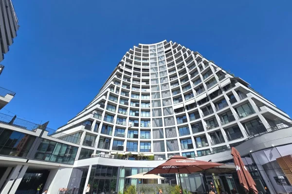 Shtepi ne shitje Apartament ne Tirane, 3+1, Mobilimi Bosh, pa mobiluar, Pagesa 499,000  Euro.