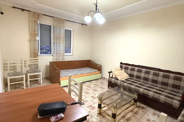 Shtepi ne shitje Apartament ne Tirane, 1+1, Mobilimi E mobiluar, Pagesa 10,300,000  Leke.