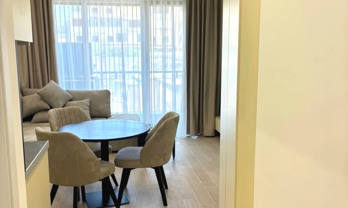 Shtepi me qera Apartament ne Tirane, 1+1, Mobilimi E mobiluar, Pagesa 80,000  Leke.