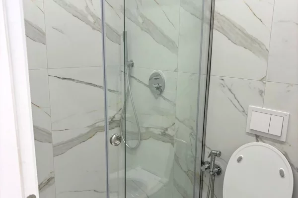 Shtepi me qera Apartament ne Tirane, 1+1, Mobilimi E mobiluar, Pagesa 80,000  Leke.