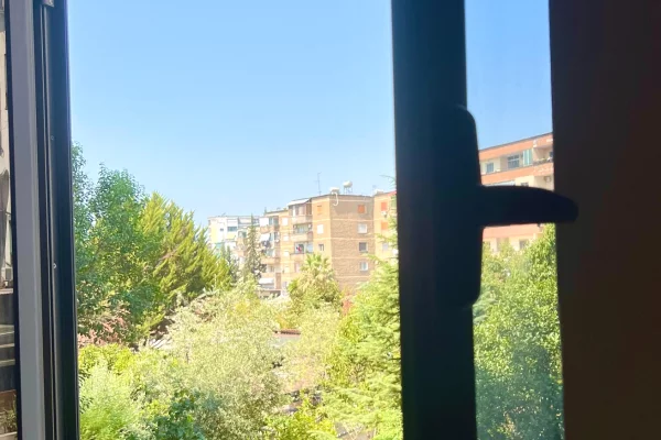 Shtepi me qera Apartament ne Tirane, 1+1, Mobilimi E mobiluar, Pagesa 55,000  Leke.