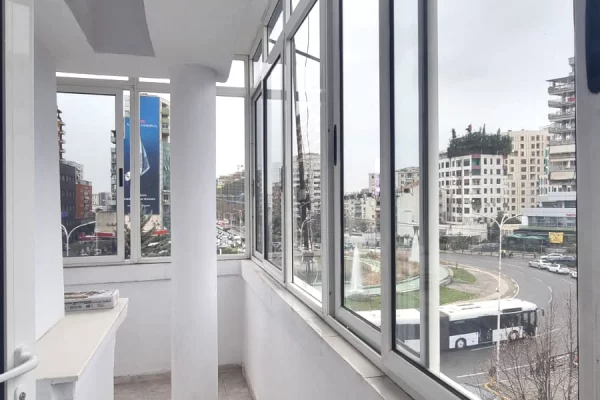 Shtepi me qera Apartament ne Tirane, 2+1, Mobilimi E mobiluar, Pagesa 750  Euro.