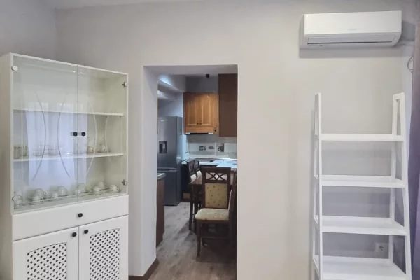 Shtepi me qera Apartament ne Tirane, 2+1, Mobilimi E mobiluar, Pagesa 750  Euro.