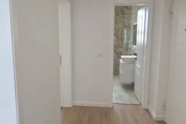 Apartment for sale in Tirana 2+1, Emty