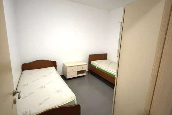 Shtepi me qera Apartament ne Tirane, 2+1, Mobilimi E mobiluar, Pagesa 55,000  Leke.
