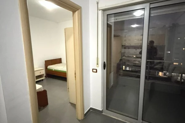 Shtepi me qera Apartament ne Tirane, 2+1, Mobilimi E mobiluar, Pagesa 55,000  Leke.