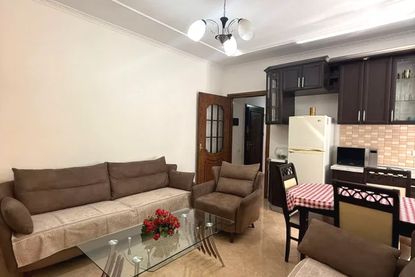 Shtepi me qera Apartament ne Tirane, 2+1, Mobilimi E mobiluar, Pagesa 45,000  Leke.