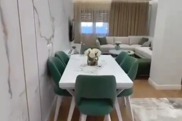 Shtepi me qera 2+1 ne Tirane - 900 Euro