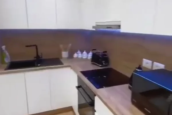 Shtepi me qera Apartament ne Tirane, 2+1, Mobilimi E mobiluar, Pagesa 900  Euro.