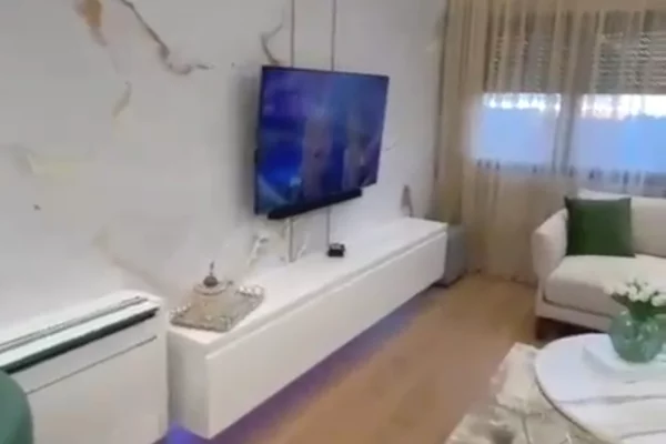 Shtepi me qera Apartament ne Tirane, 2+1, Mobilimi E mobiluar, Pagesa 900  Euro.