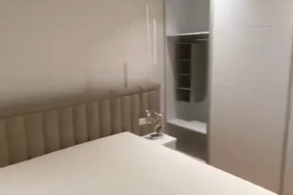 Shtepi me qera Apartament ne Tirane, 2+1, Mobilimi E mobiluar, Pagesa 900  Euro.