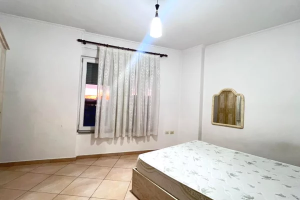 Shtepi me qera Apartament ne Tirane, 1+1, Mobilimi E mobiluar, Pagesa 40,000  Leke.