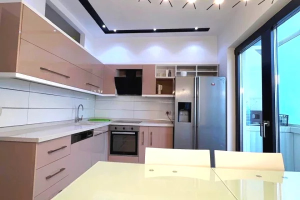 Shtepi ne shitje Apartament ne Tirane, 2+1, Mobilimi E mobiluar, Pagesa 245,000  Euro.