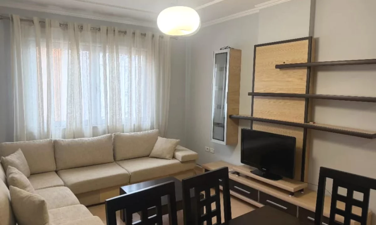 Shtepi me qera Apartament ne Tirane, 1+1, Mobilimi E mobiluar, Pagesa 520  Euro.