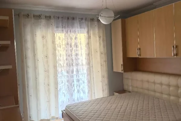 Shtepi me qera Apartament ne Tirane, 1+1, Mobilimi E mobiluar, Pagesa 520  Euro.
