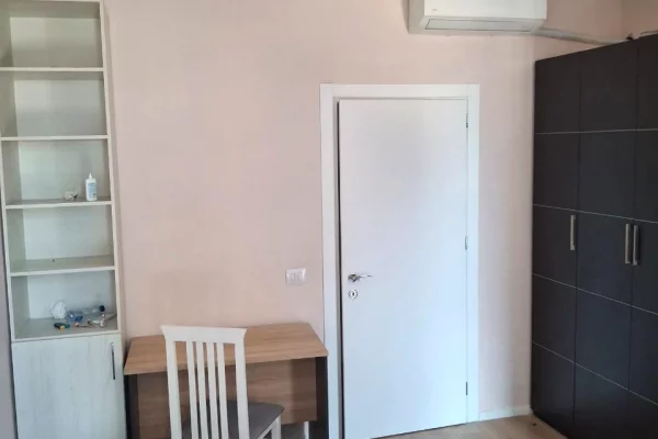 Shtepi me qera Apartament ne Tirane, 2+1, Mobilimi E mobiluar, Pagesa 65,000  Leke.