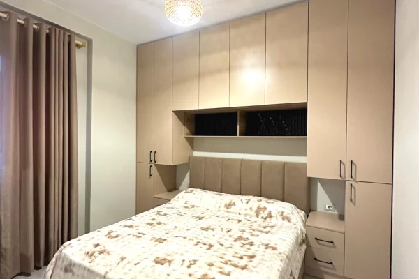 Shtepi me qera Apartament ne Tirane, 1+1, Mobilimi E mobiluar, Pagesa 450  Euro.