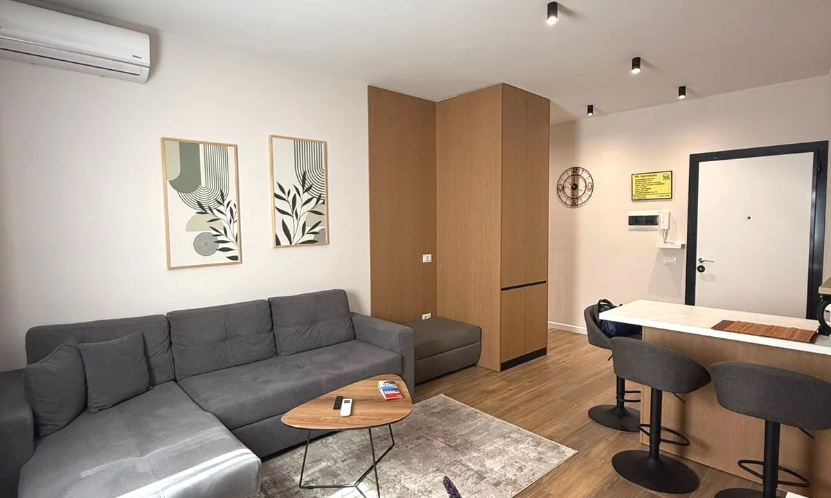 Shtepi ne shitje Apartament ne Tirane, 1+1, Mobilimi E mobiluar, Pagesa 175,000  Euro.