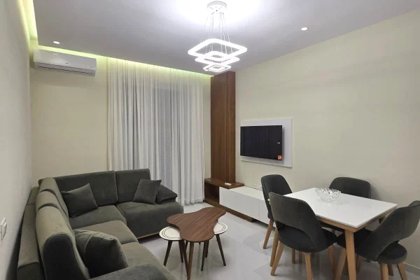 Shtepi me qera Apartament ne Tirane, 1+1, Mobilimi E mobiluar, Pagesa 450  Euro.