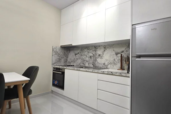 Shtepi me qera Apartament ne Tirane, 1+1, Mobilimi E mobiluar, Pagesa 450  Euro.