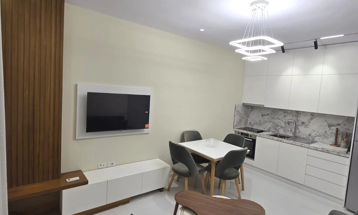 Shtepi me qera Apartament ne Tirane, 1+1, Mobilimi E mobiluar, Pagesa 450  Euro.