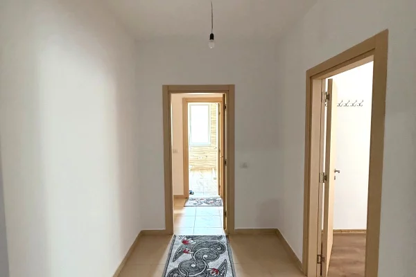 Shtepi ne shitje Apartament ne Tirane, 3+1, Mobilimi E mobiluar, Pagesa 250,000  Euro.