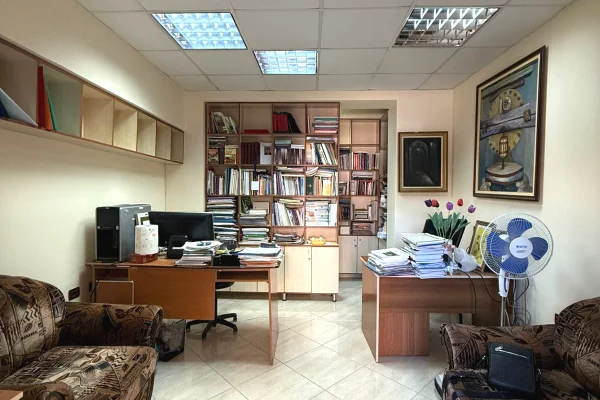 Ambjent Zyre per qera – prane Ministrise se Drejtesise