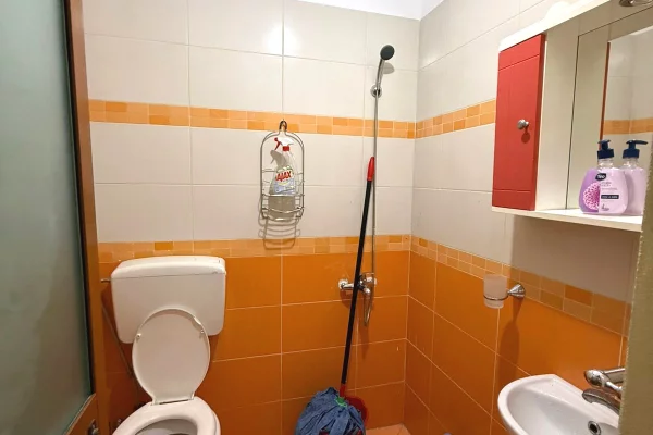 Ambjent Zyre per qera – prane Ministrise se Drejtesise