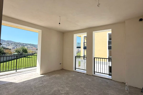 Shtepi ne shitje Apartament ne Tirane, 1+1, Mobilimi Bosh, pa mobiluar, Pagesa 99,000  Euro.