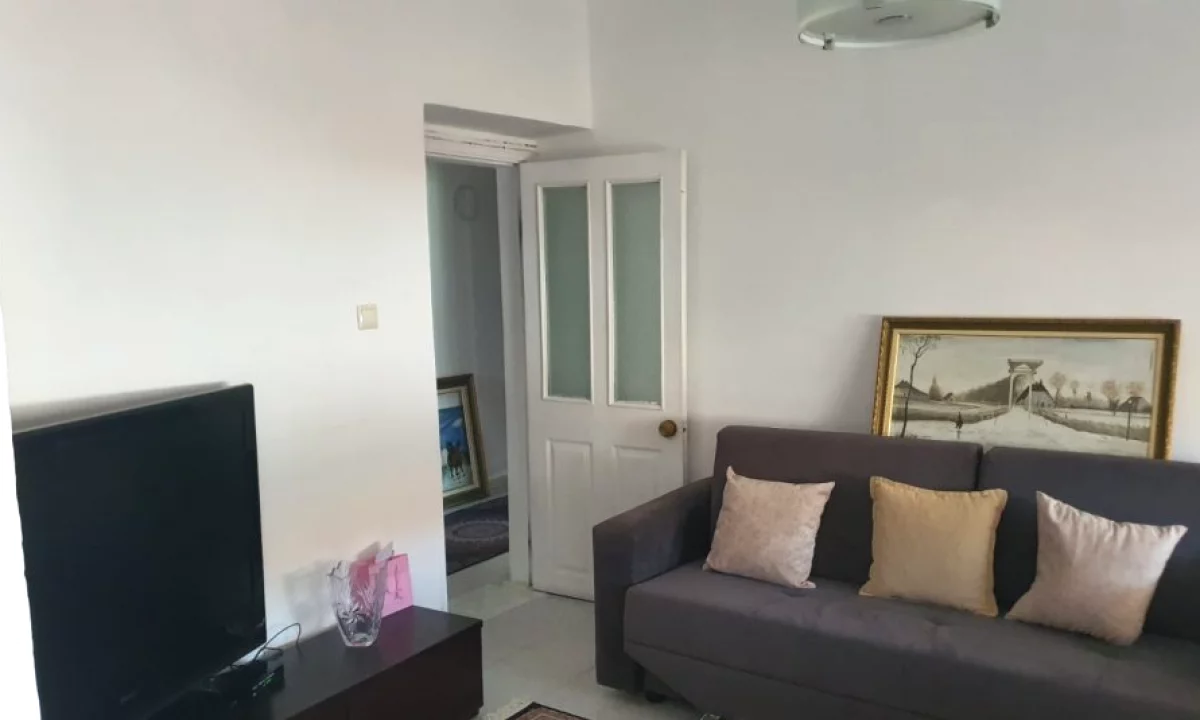 Shtepi me qera Apartament ne Tirane, 1+1, Mobilimi E mobiluar, Pagesa 450  Euro.