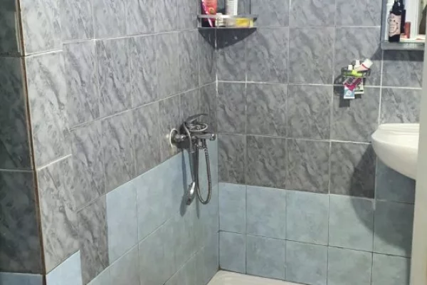 Shtepi me qera Apartament ne Tirane, 1+1, Mobilimi E mobiluar, Pagesa 450  Euro.