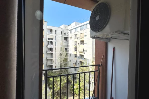 Shtepi me qera Apartament ne Tirane, 1+1, Mobilimi E mobiluar, Pagesa 45,000  Leke.